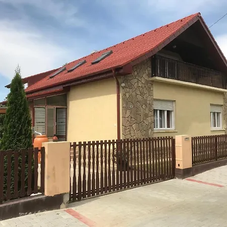 In Balatonszarsz Mit Terrasse Und Grill Ferienhaus Balatonszarszo